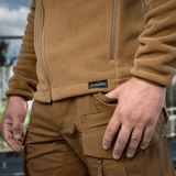 M-Tac Nord Polartec -fleecetakki ruskeana Polartec®-merkillä, näyttää premium-laatuiselta ja toimivalta arkeen ja urheiluun.