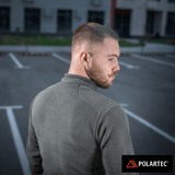 Mies M-Tac Nord Polartec -fleecetakissa, takaa kuvattuna korostaen laatua ja muotoilua, valmistettu premium Polartec® 200 Series -fleecestä.