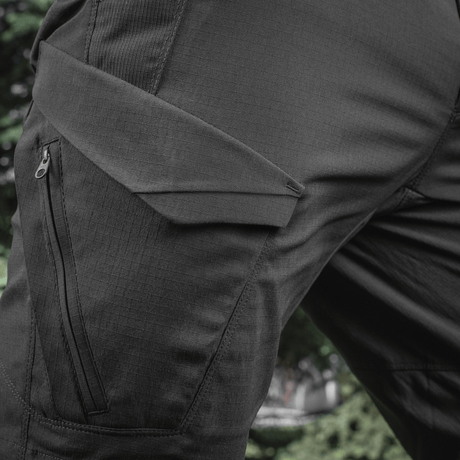 M-Tac Aggressor Summer Flex Shorts Rip-Stop -kankaalla, seitsemän taskua ja säädettävä vyötärö, täydelliset taktiseen käyttöön ja ulkoiluun.