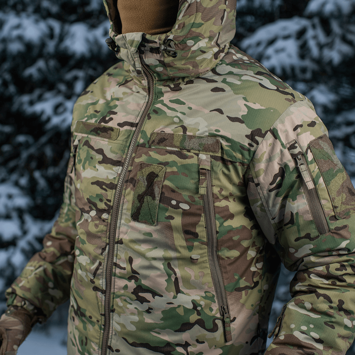 Vedenpitävä M-Tac Alpha Gen.IV Pro Primaloft -talvitakki Multicam-designilla, täydellinen kylmiin talvipäiviin, luotettava jopa -20°C.