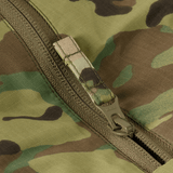 Yksityiskohta vetoketjusta M-Tac Alpha Gen.IV Pro Primaloft -takissa Multicam-kankaalla, sopii suojaksi kylmää vastaan.
