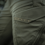 M-Tac Aggressor Summer Flex -housut Rip-Stop-nylonista YKK-sulkimilla, yksityiskohta naisille suunnituista taktisiin housuista