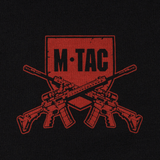 Punainen M-TAC-logo, jossa ristissä olevat kiväärit (en), osa M-Tac Hoodie Freedomin sotilasinspiroitua muotoilua. Sopii arkeen ja ulkoiluun.