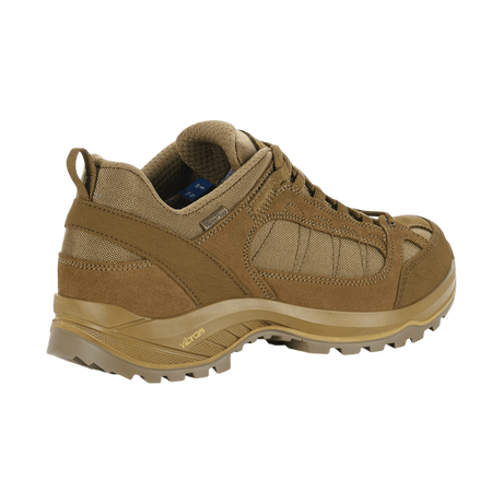M-Tac Sneakers Tactical Demi-Season Pro Line suede- ja Cordura-materiaaleista, Vibram-pohja, suunniteltu mukavuuteen ja kestävyyteen.