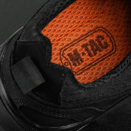 Yksityiskohta M-Tac Tactical Sneakers Patrol R Vent -sisäpohjasta: nahkaa ja hengittävä 3D-mesh mukavuutta varten.
