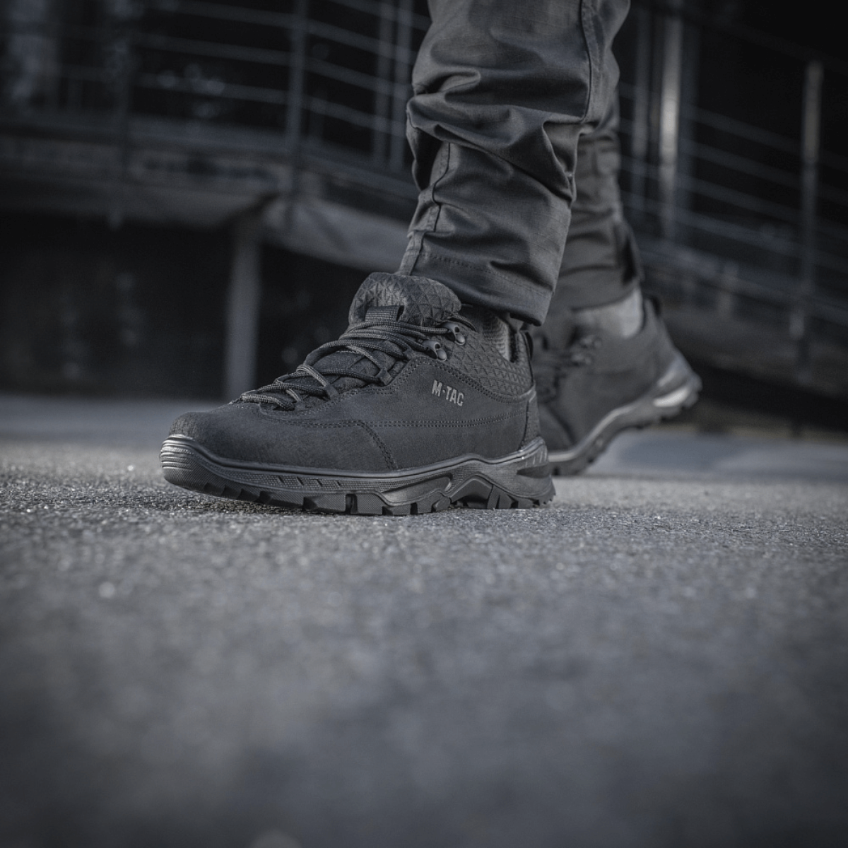 M-Tac Tactical Sneakers Patrol R Vent ulkoiluun, valmistettu kulutusta kestävästä nahasta ja hengittävistä 3D-mesh-osaista.