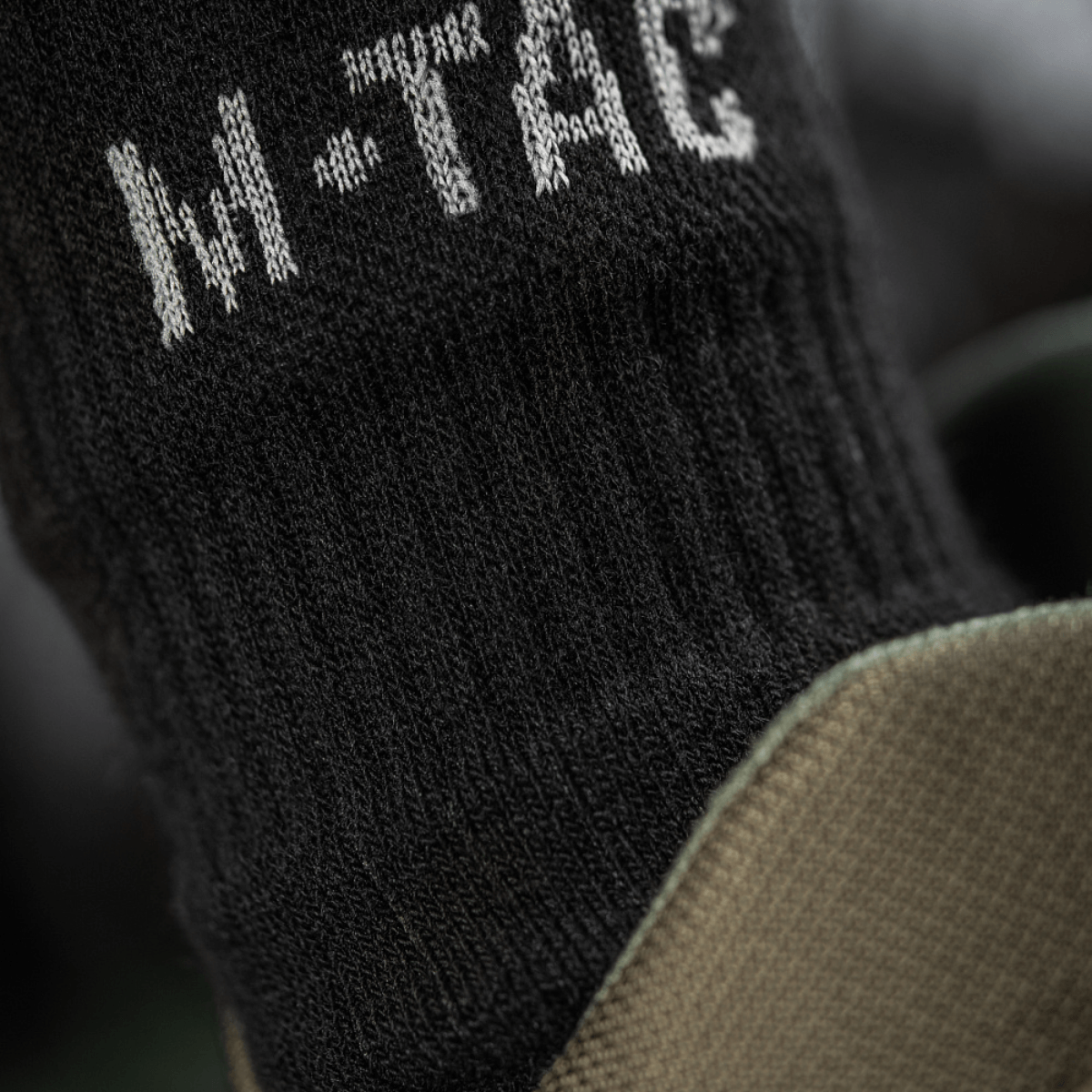 M-Tac Sokker Winter Wool mustina joustavalla resorilla mukavuutta ja lämpöä talvikäyttöön.