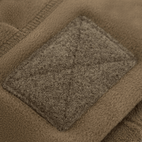 M-Tac Fleece Tactical Watch Cap Beanie m. Patch Panel vaaleanruskeana, lähikuva patch-paneelin suunnittelusta