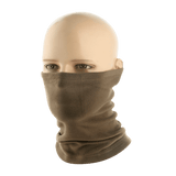 M-Tac Tube Scarf Polartec monitoiminen kauluri, lämmin ja tyylikäs, esitetty mallipäällä. Sopii kylmiin vuodenaikoihin ja ulkoiluun.