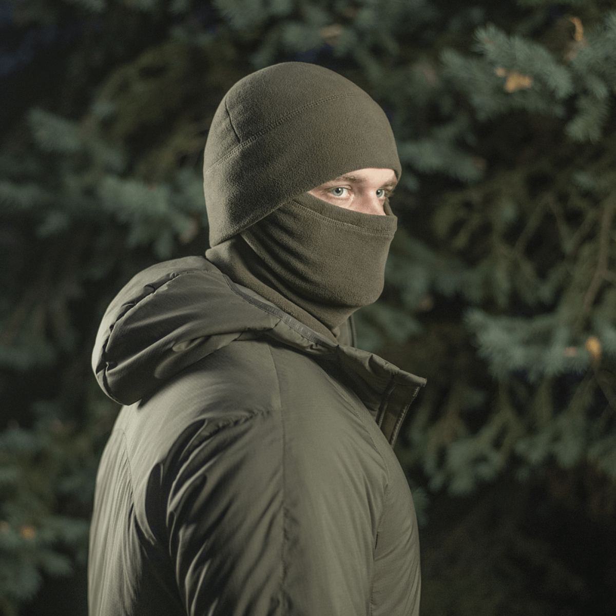 M-Tac Tube Scarf Polartec käytettävissä kaulurina tai kasvomaskina luonnossa. Lämmin ja monikäyttöinen, sopii ulkoiluun.