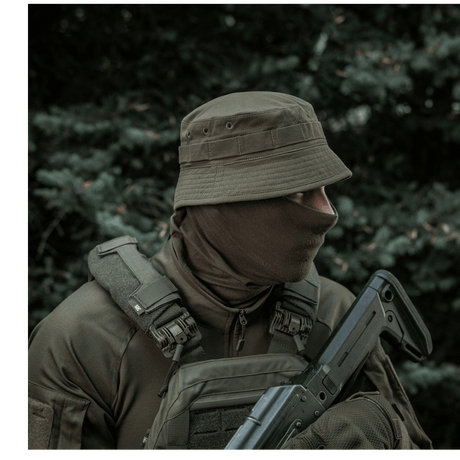 M-Tac Panamahat Gen. II Summer Flex kevyt nylon/elastaani, NIJ-sertifiointi, näytetty henkilöllä taktisten varusteiden kanssa, galleria-asento 1.