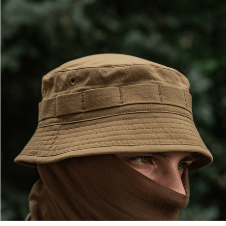 M-Tac Panamahat Gen. II Summer Flex camel nylon/elastaani kevyt, hyvä ilmanvaihto ja NIJ-sertifiointi, esillä käytössä, galleria-asento 1