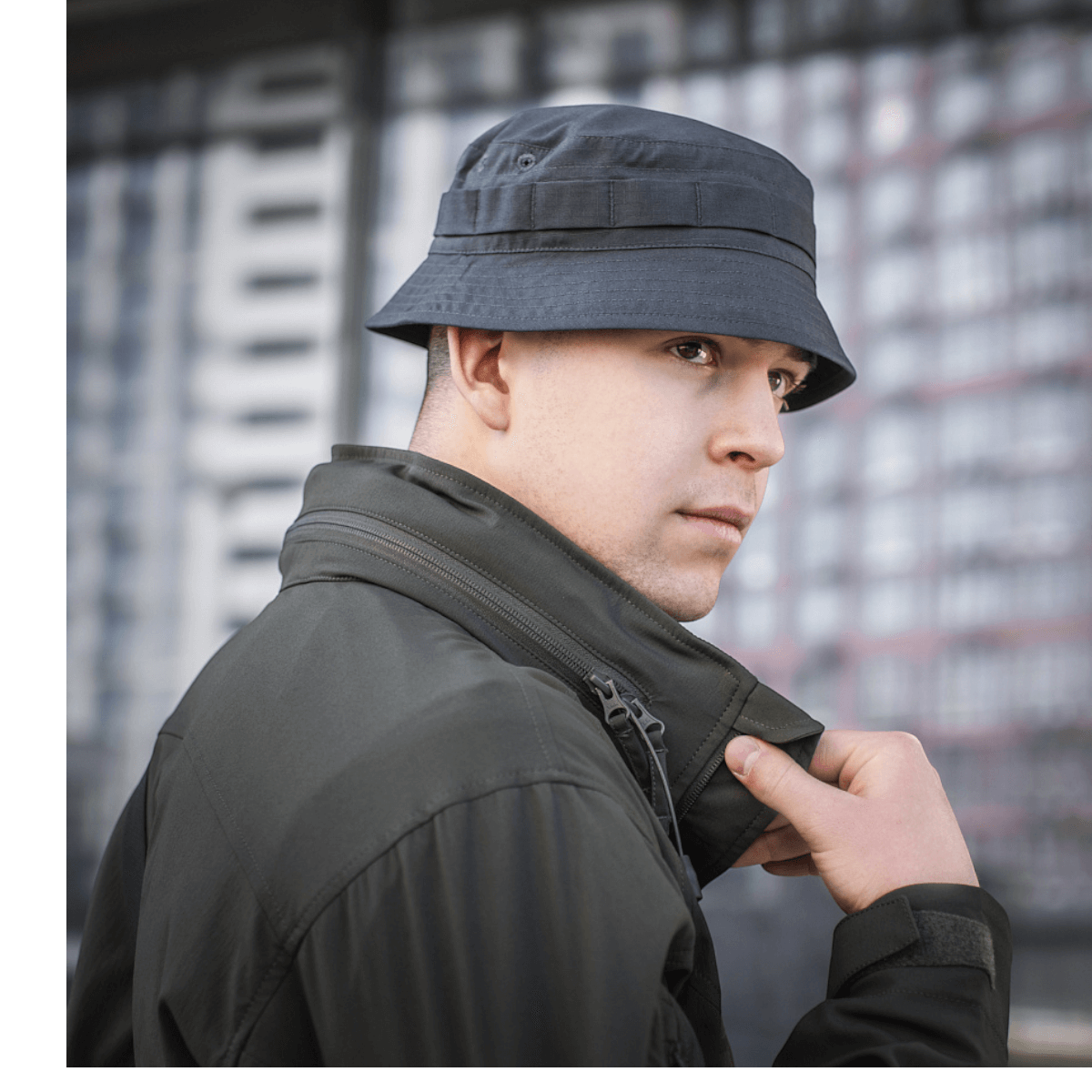 M-Tac Panamahat Gen. II Flex Rip-Stop tummasta rip-stop-materiaalista säädettävällä istuvuudella ja NIJ-sertifioinnilla, galleria-asento 1.