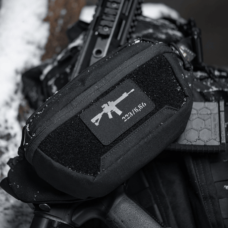 M-Tac AR-15 223/5,56 Laser Cut Patch, kiinnitetty mustaan laukkuun, taktinen Velcro-moraalimerkki, kestävä Cordura 500D.