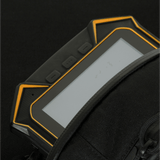 Laite asetettuna M-Tac Sphaera Hardsling Bag Large Elite med Velcro -laukkuun, tehty kulutusta kestävästä Cordura-kankaasta, lähikuva.