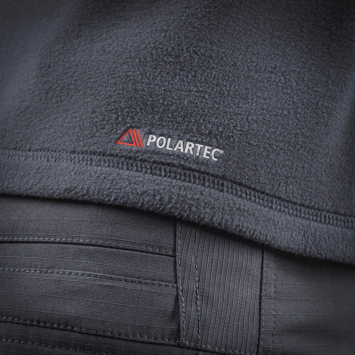 M-Tac Delta Polartec -fleece-takki, Polartec® Micro Series -etiketti navy-värisenä, valmistettu polyesteristä.