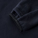 M-Tac Delta Polartec -fleece-takki, korostus hihan mallissa ja materiaalin yksityiskohdissa.