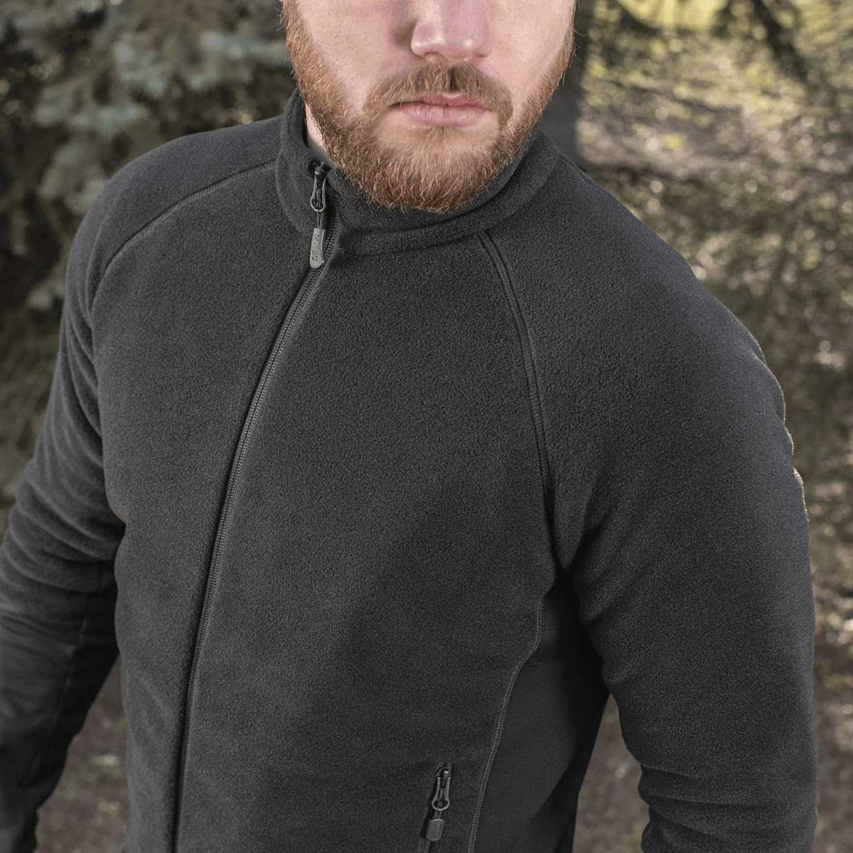 M-Tac Polartec Sport -fleecatakki miehille, moderni ja toiminnallinen malli vaihtokausiin ja viileään säähän.