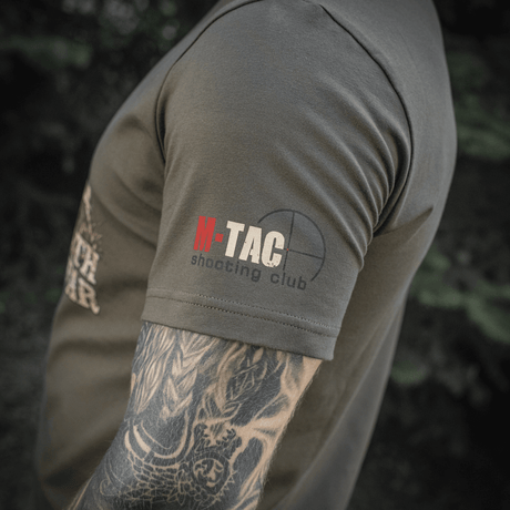 M-Tac Sniper T-paita oliivinvihreänä "Death From Afar" -painatuksella ja M-Tac-logolla, sopii sotilaille, poliisille ja arkeen