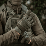 M-Tac Assault Tactical Mk.2 käytössä, mukavuutta ja maksimaalista suojaa aidolla nahalla ja synteettisellä vahvikkeella, iskunvaimentavilla inserteillä.