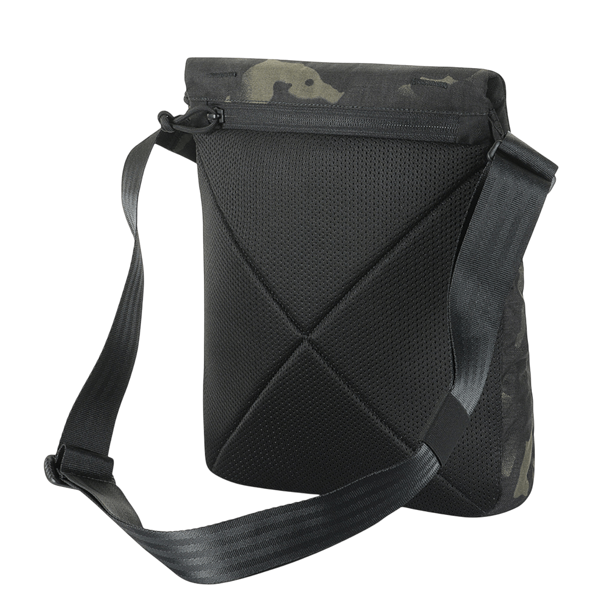 M-Tac Konvert Taske Elite Cordura 500D -materiaalista, säädettävällä olkahihnalla ja magneettikiinnityksellä helppoa käyttöä varten.