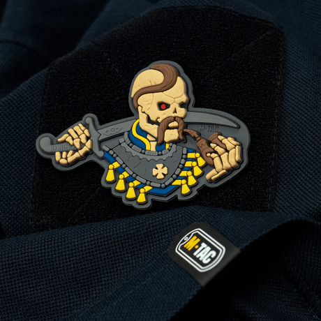 M-Tac Patch You Only Die Once 3D PVC mustalla pohjalla, värikäs pääkallokuva miekan kanssa, sopii sotilaalliseen ja taktiseen varustukseen.