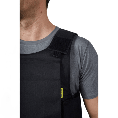 Anorak Duty IV Cover CORDURA®-materiaalista, poliisien käyttämä; ergonomia mukavuuteen ja antibakteeriset ominaisuudet.