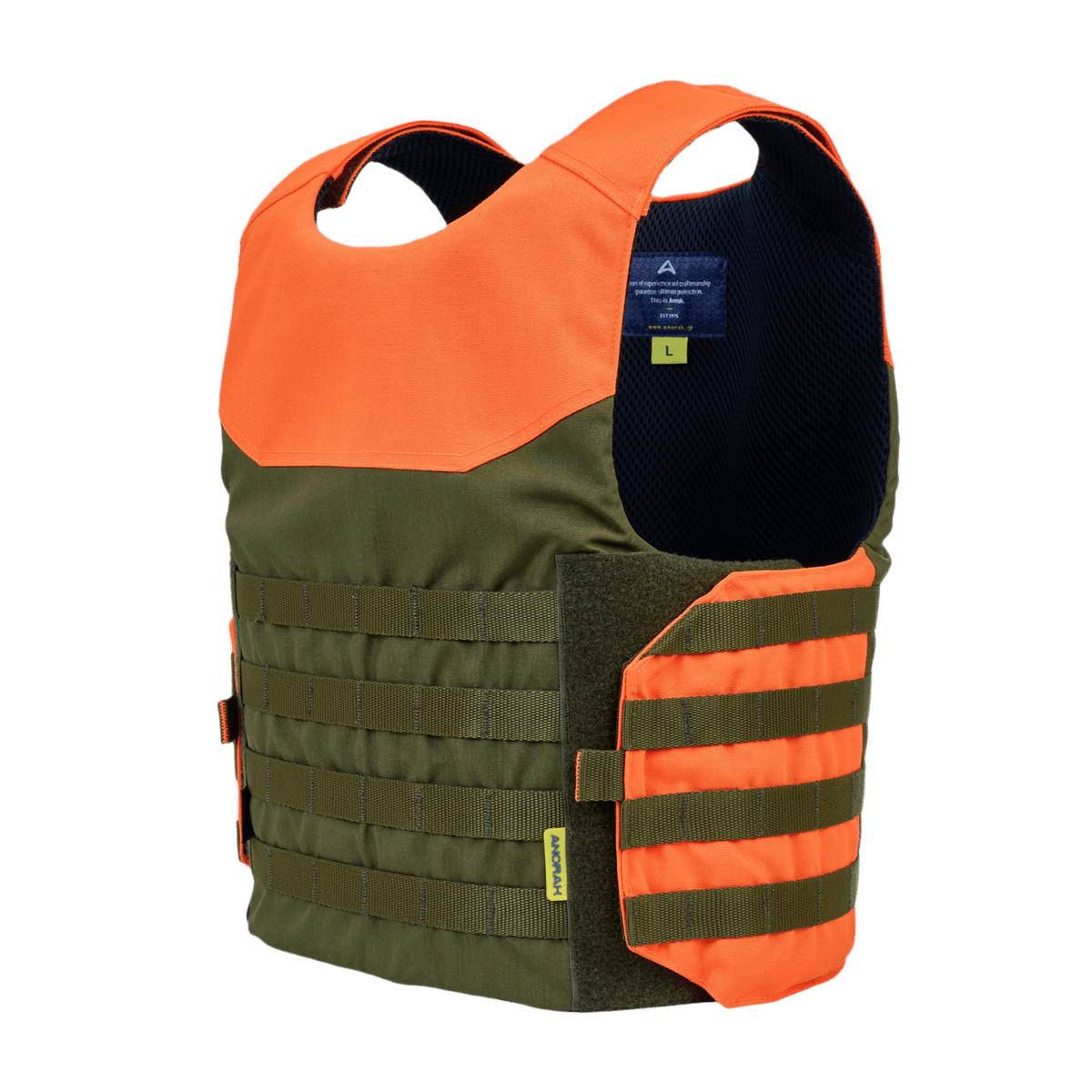 Anorak Shield I Cover oranssina ja vihreänä, suunniteltu turvallisuutta ja mukavuutta varten.