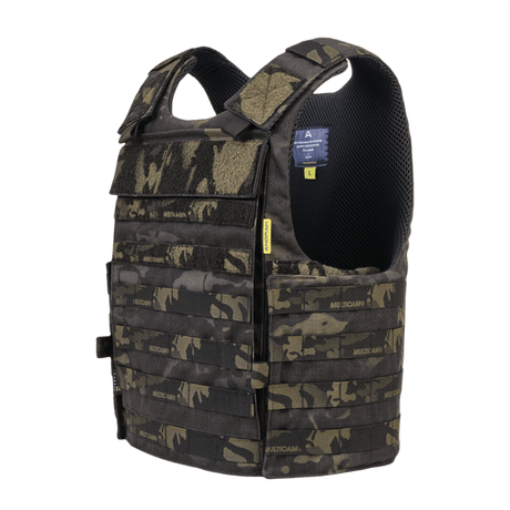 Anorak Tactical I MultiCam® Cover ergonomisella muotoilulla ja 360° PALS webbingillä MOLLE-kiinnitystä varten, ihanteellinen poliisille ja puolustusvoimille.