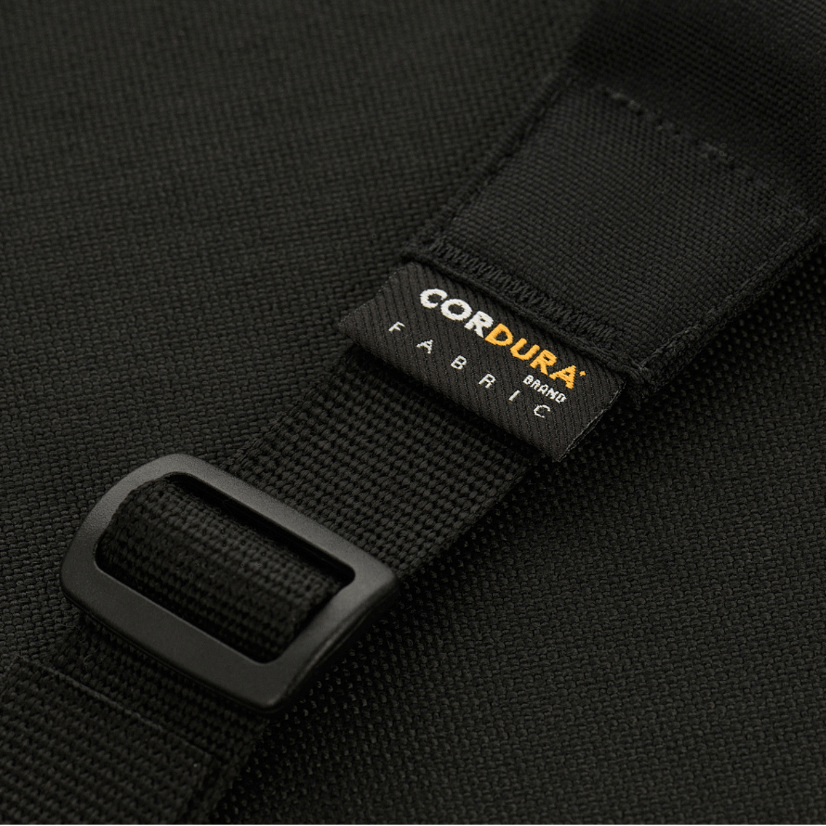 M-Tac Våbenbælte med To Punkter, valmistettu Cordura-kankaasta ja Woojin Plastic® -soljella.