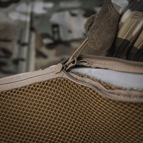 M-Tac taisteluvyö ARMOR Tegris D-Ring Cobra näyttää tukevan rakenteen ja Multicam-kuosin taktiseen käyttöön.