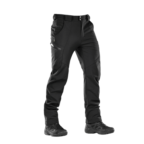 M-Tac Soft Shell Vinter - mustat softshell-talvihousut fleece-vuorella, korkea vyötärö ja vahvistettu takakappale kylmiin olosuhteisiin.