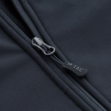 Lähikuva vetoketjusta M-Tac Soft Shell Jakke med Linerissä, näyttää laadukkaan materiaalin ja käsityön.