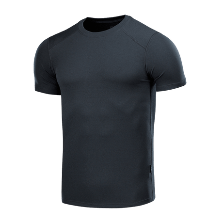 Musta M-Tac Sweat-Wicking T-Shirt Gen.II, kevyt polyesteri, suunniteltu mukavuuteen, hengittävyyteen ja nopeaan kuivumiseen aktiiviseen elämäntapaan.