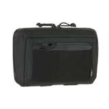 M-Tac Admin Pouch Large Elite Gen.II mustana Cordura 500D:stä AquaGuard-vetoketjulla ja Velcro-paneelilla patcheille.