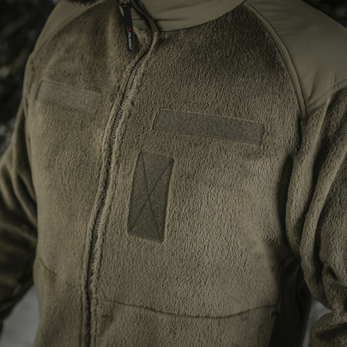 M-Tac Battle Fleece Polartec -takki ruskeana anatomisella istuvuudella, tuuli- ja kulutussuojalla sotilas- ja poliisikäyttöön.