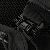 Lähikuva M-Tac Plate Carrier Cuirass FAST QRS Gen.II: ROC-pikasolki olkahihnassa, Cordura 500D.