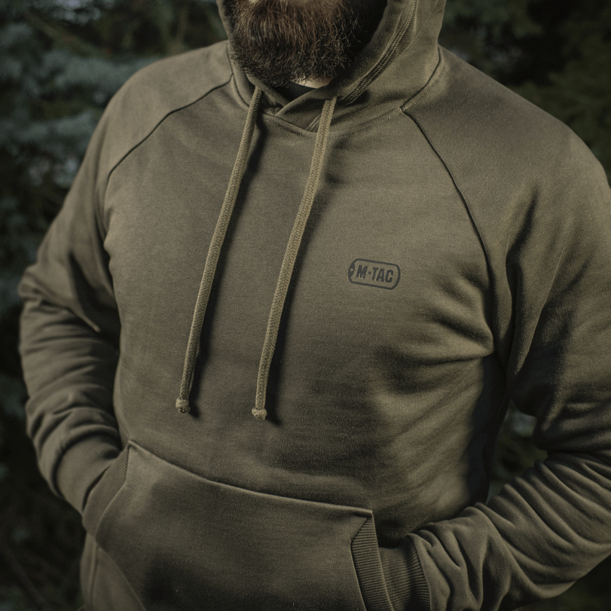 M-Tac Cotton Raglan Hard Hoodie 100% puuvillaa fleece-vuorella, tyylikäs raglan-hiha ja kengurutasku. Sopii syksyyn ja talveen.