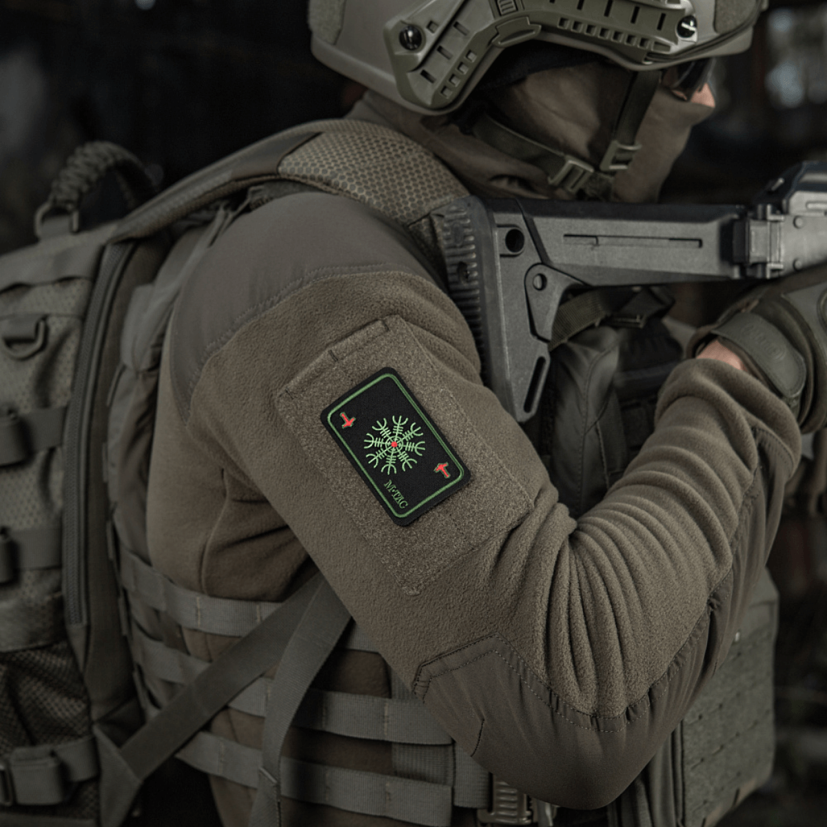 M-Tac Patch Kort Helm of Horror (brodeerattu) takissa, brodeerattu Cordura 500D Ægishjálmur-viikinkisymboli, voimaa ja voittoa varten.