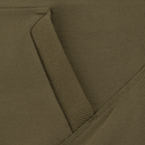 Lähikuva M-Tac Cotton Raglan Hard Hoodien kengurutaskusta oliivinvärisenä, 100% puuvillaa.