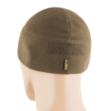 M-Tac Fleece Tactical Watch Cap Beanie m. Patch Panel ruskeana, takakuvasta, korostaa fleece-rakennetta ja patch-paneelia