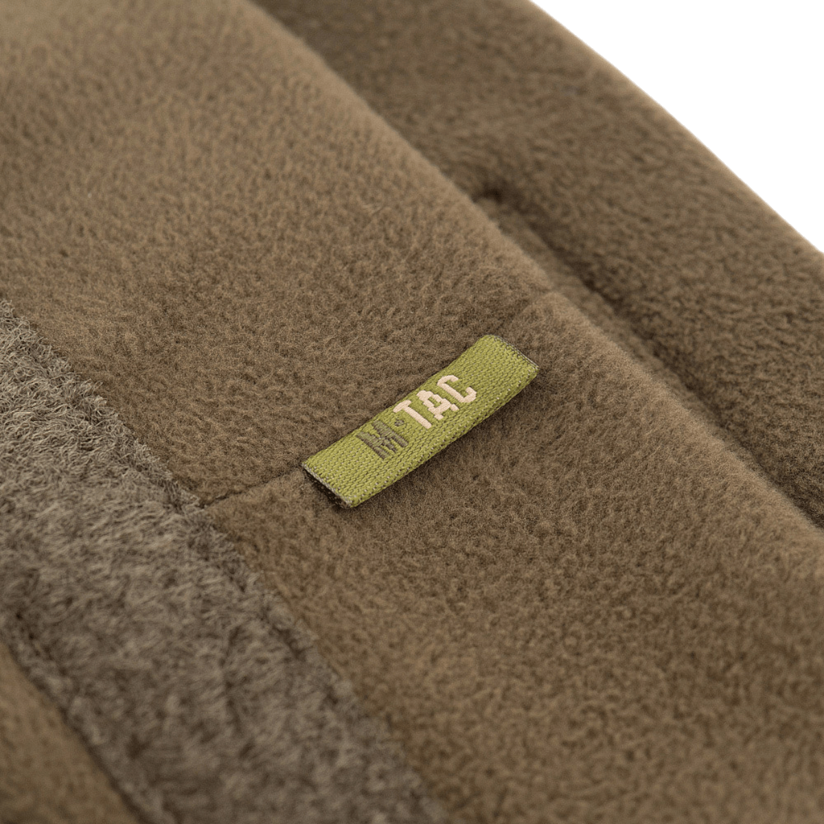 M-Tac Fleece Tactical Watch Cap Beanie m. Patch Panel lähikuva fleecemateriaalista, ihanteellinen taktiseen käyttöön kylmässä