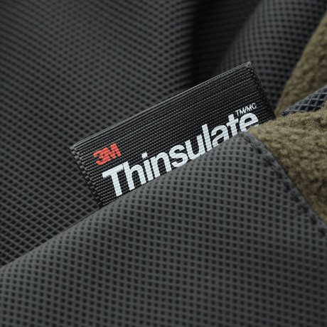 M-Tac Handsker Fleece Thinsulate, 3M Thinsulate -etiketti, joka korostaa eristyksen ominaisuuksia lämpimille ja kestäville hanskoille.