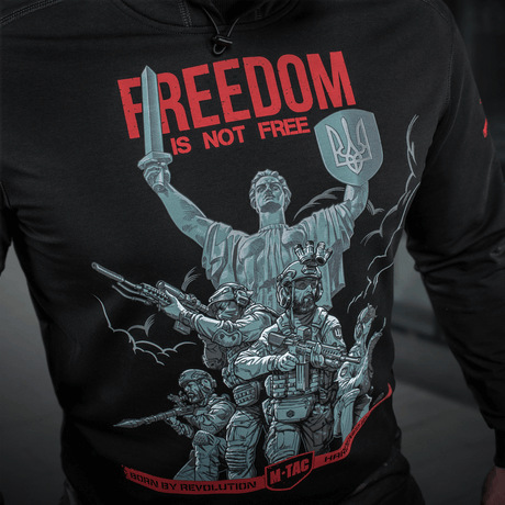 M-Tac Hoodie Freedom sotilasaiheisella designilla ja magna-printillä, sopii arkeen ja ulkoiluun.