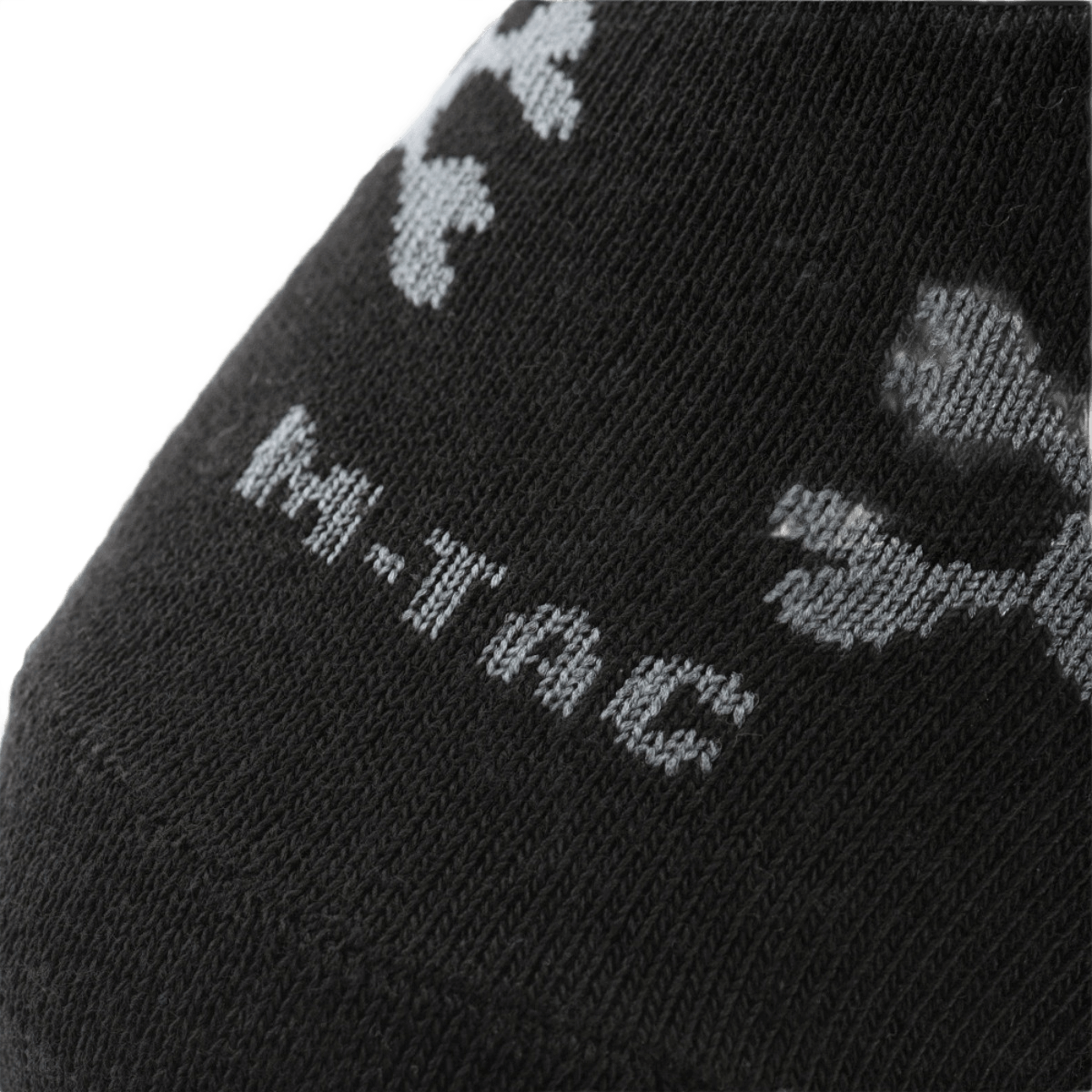 M-Tac kevyt kesäsukka Pirate Skull ergonomisella mallilla mukavuutta aktiviteetteihin lämpimällä säällä.