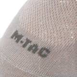 M-Tac Let Sportsokker juoksuun ja ulkoiluun, hengittävät ja mukavat ergonomisilla painepisteillä, lähikuva kankaasta.