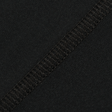 Lähikuva M-Tac Level I Polartec Thermal Shirtista litteillä saumoilla ja Power Dry® -materiaalilla, joka edistää lämmönsäätelyä ja mukavuutta.