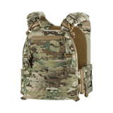 M-Tac Plate Carrier Cuirass FAST Elite Gen.II camo-kuviossa, suunniteltu ESAPI Medium -levyille, pikalukot ja säädettävät remmit.