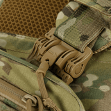 M-Tac Plate Carrier Cuirass FAST XL QRS, järeä 2M ROC -pikasolki maastoliivissä ESAPI XL -laatoille.