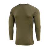 M-Tac Level I Polartec Thermal Shirt oliivinvihreänä – takaa. Täydellinen aluspaita Polartec® Power Dry® -materiaalista, ihanteellinen talviaktiviteetteihin.